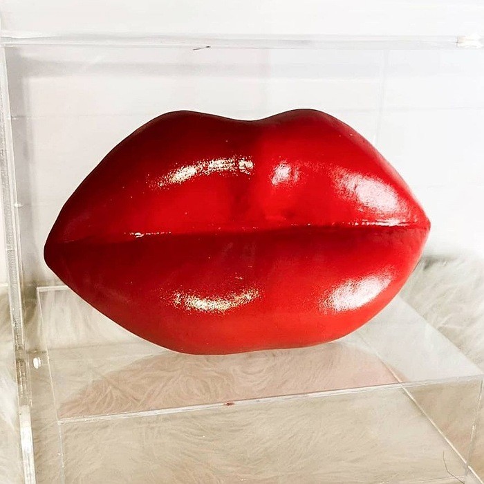 luxury lip table sculpture redb